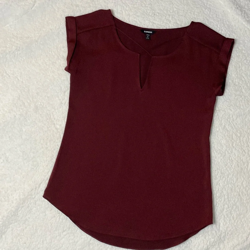 Express Cross Front Keyhole Blouse - Picture 1 of 5